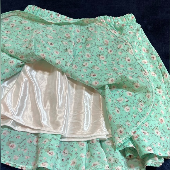 🩵💐🌸Teal floral circle skirt🩵💐🌸 - Picture 2 of 2